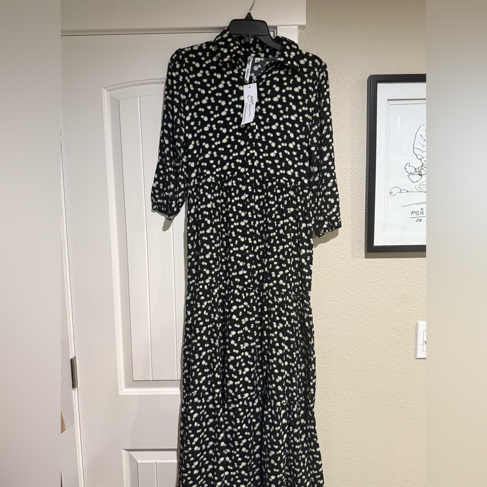 🥝Black and White daisy Dress